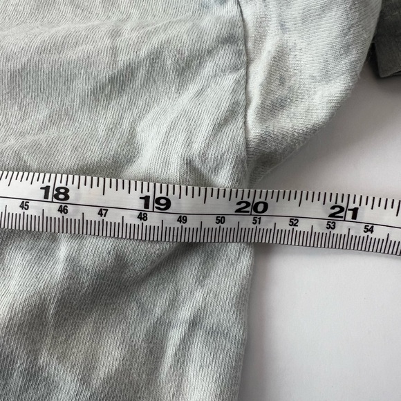 VTG Polar Graphics Running with the Wind Tshirt - Picture 6 of 6